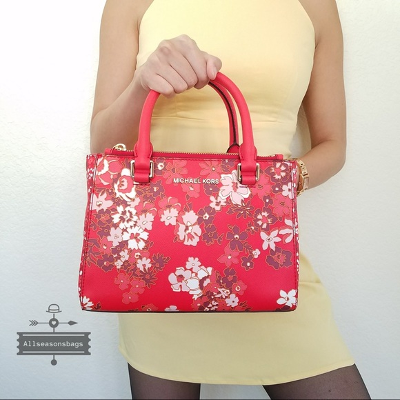 NWT Michael Kors sangria floral Xs satchel bag - Picture 2 of 6
